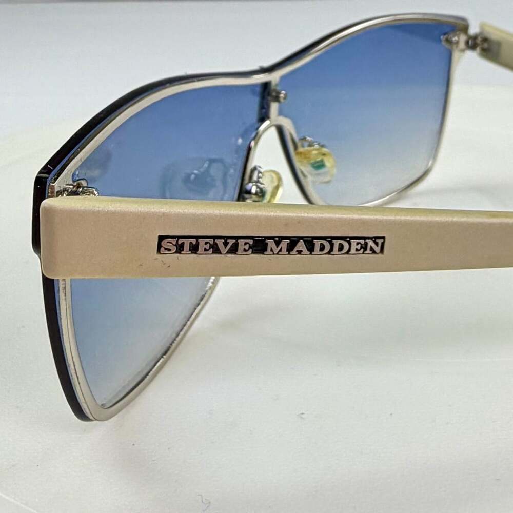 Steve Madden Shield Sunglasses Blue Gradient Lenses Y2K